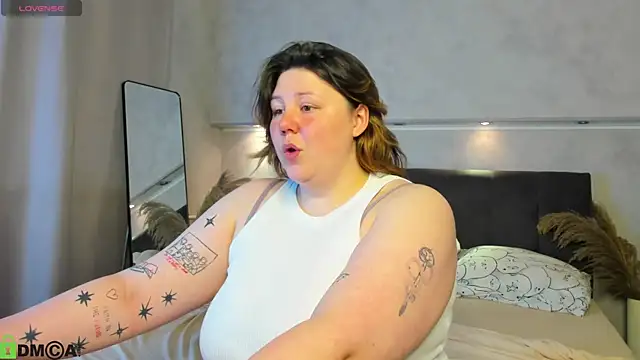 Ruth Oliver online show from July 3, 1:12 am