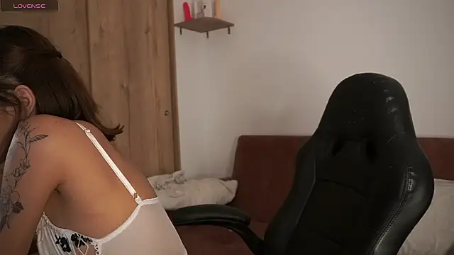 Snapshot of MissKorah chatting on December 18, 7:41 pm MissKorah online show from December 18, 7:41 pm