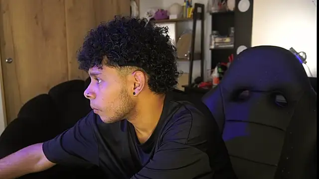 Snapshot of MissKorah chatting on January 28, 3:25 am MissKorah online show from January 28, 3:25 am