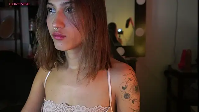 Snapshot of MissKorah chatting on February 1, 1:44 am MissKorah online show from February 1, 1:44 am