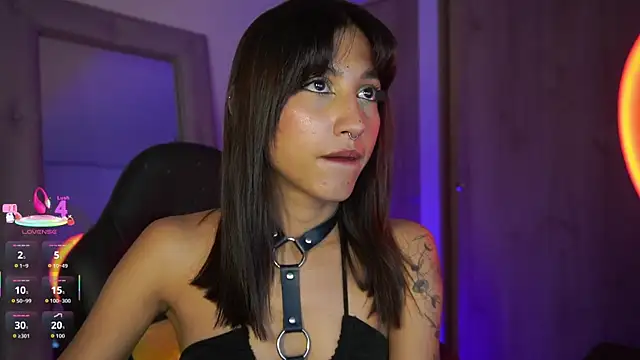 Snapshot of MissKorah chatting on September 26, 12:25 am MissKorah online show from September 26, 12:25 am