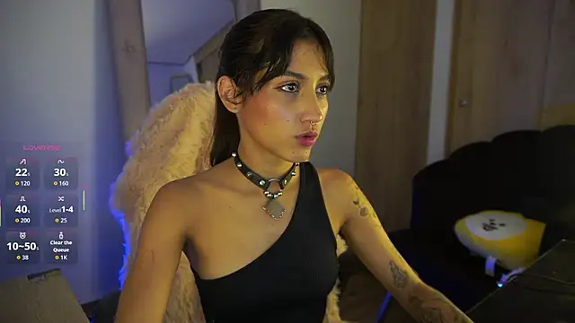 Snapshot of MissKorah chatting on October 4, 9:02 pm MissKorah online show from October 4, 9:02 pm