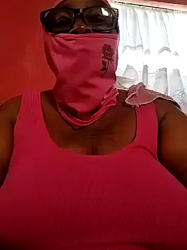 Snapshot of naughtygrannyXXX chatting on February 12, 6:29 am naughtygrannyXXX online show from February 12, 6:29 am