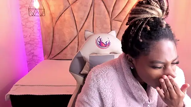 Snapshot of Queen_perla_ chatting on January 21, 11:35 am Queen perla online show from January 21, 11:35 am