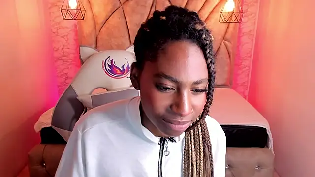 Snapshot of Queen_perla_ chatting on February 13, 3:24 pm Queen perla online show from February 13, 3:24 pm