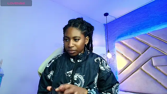 Snapshot of Queen_perla_ chatting on March 20, 5:36 pm Queen perla online show from March 20, 5:36 pm