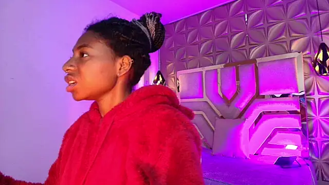 Queen perla  online show from February 28, 12:17 pm