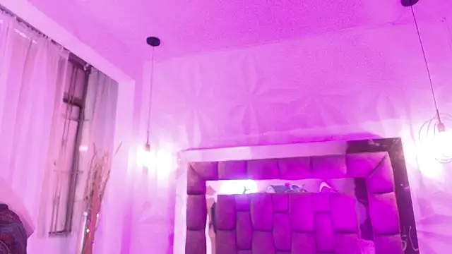 Queen perla  online show from June 15, 12:29 pm
