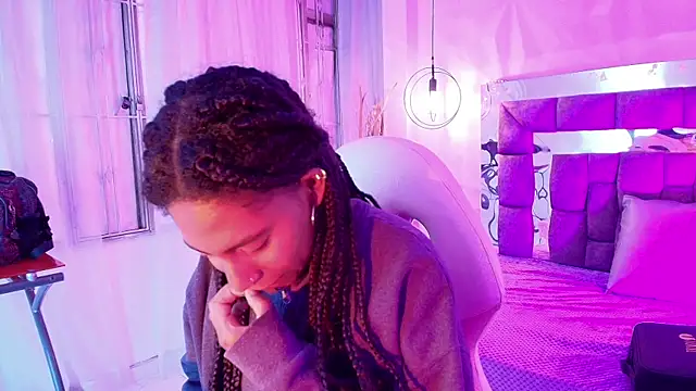Snapshot of Queen_perla_ chatting on June 27, 12:55 pm Queen perla online show from June 27, 12:55 pm