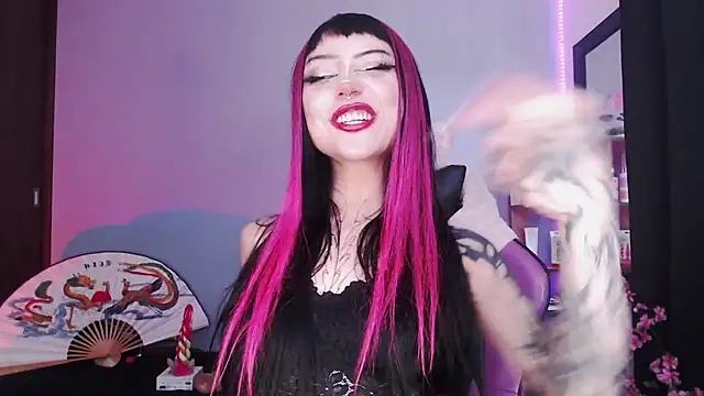 Snapshot of catipetite chatting on February 14, 7:23 pm catipetite online show from February 14, 7:23 pm