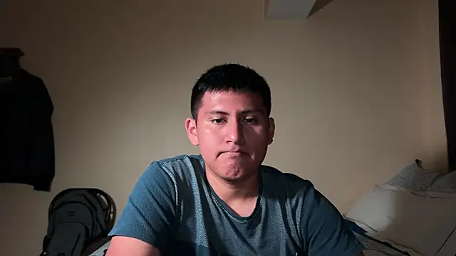 Snapshot of JoshuaTls08 chatting on January 4, 2:03 am JoshuaTls08 online show from January 4, 2:03 am