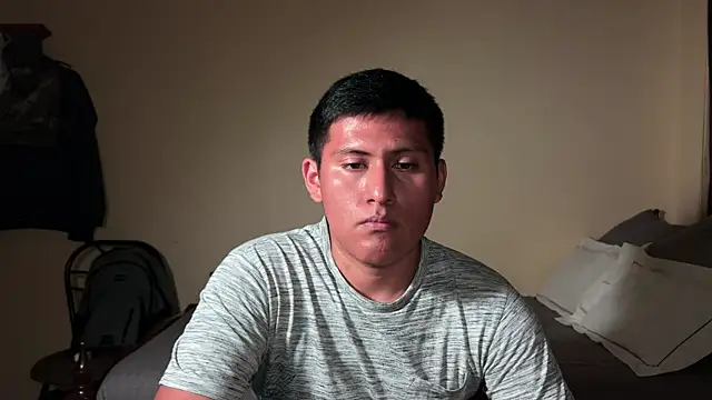 Snapshot of JoshuaTls08 chatting on January 17, 3:23 am JoshuaTls08 online show from January 17, 3:23 am