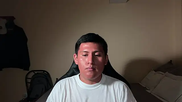 Snapshot of JoshuaTls08 chatting on January 21, 3:04 am JoshuaTls08 online show from January 21, 3:04 am