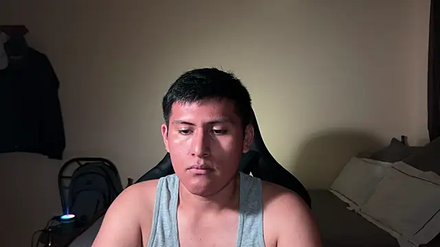 Snapshot of JoshuaTls08 chatting on January 22, 1:53 am JoshuaTls08 online show from January 22, 1:53 am