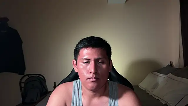 Snapshot of JoshuaTls08 chatting on January 23, 2:33 am JoshuaTls08 online show from January 23, 2:33 am