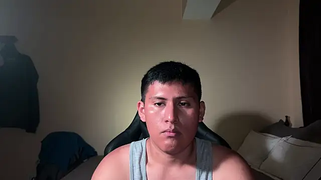 Snapshot of JoshuaTls08 chatting on February 7, 1:47 am JoshuaTls08 online show from February 7, 1:47 am