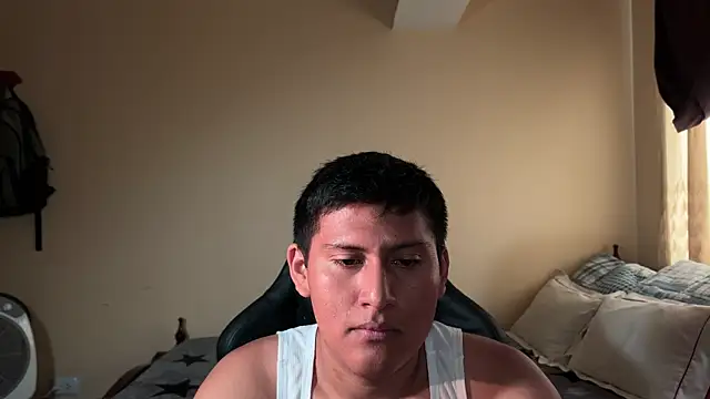 Snapshot of JoshuaTls08 chatting on February 28, 10:17 pm JoshuaTls08 online show from February 28, 10:17 pm