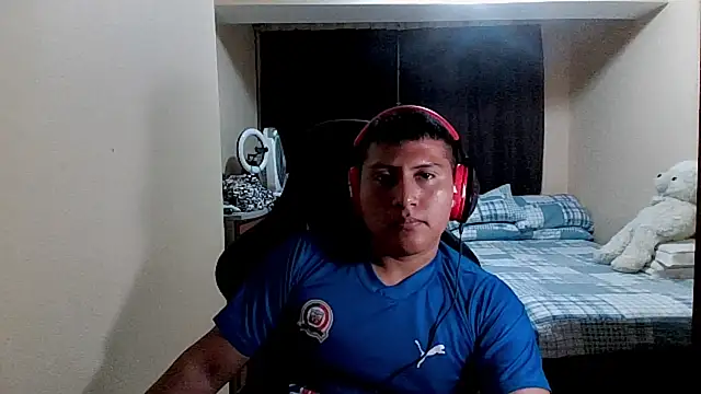 Snapshot of JoshuaTls08 chatting on October 8, 4:32 am JoshuaTls08 online show from October 8, 4:32 am