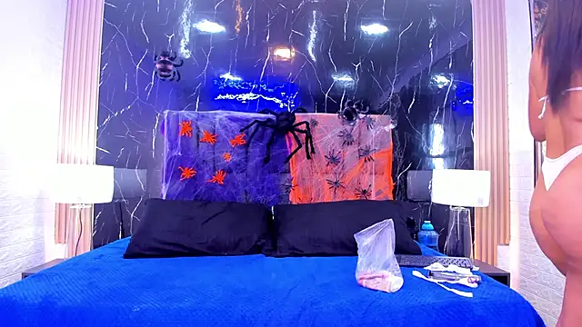 SofiAndNicol online show from October 24, 10:55 am