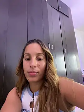 Snapshot of Agnescruzz chatting on January 18, 6:34 pm Agnescruzz online show from January 18, 6:34 pm