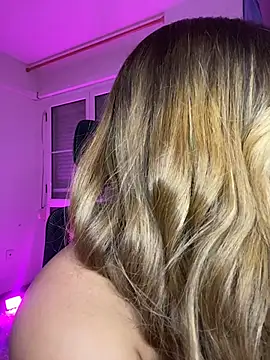 Snapshot of Agnescruzz chatting on March 15, 5:08 pm Agnescruzz online show from March 15, 5:08 pm