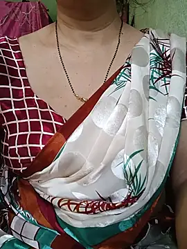 Snapshot of Rosy-B chatting on May 15, 12:28 am Rosy-B online show from May 15, 12:28 am