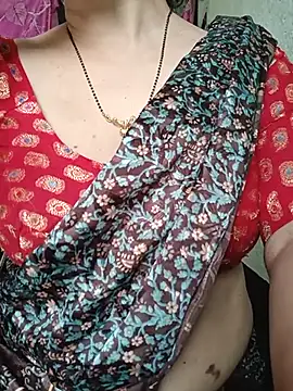 Snapshot of Rosy-B chatting on May 15, 11:01 pm Rosy-B online show from May 15, 11:01 pm