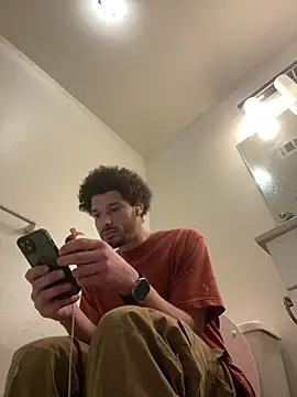 Snapshot of Clearlytothepoint420 chatting on December 9, 2:02 am Clearlytothepoint420 online show from December 9, 2:02 am