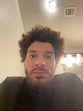 Snapshot of Clearlytothepoint420 chatting on December 19, 10:34 am Clearlytothepoint420 online show from December 19, 10:34 am