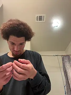 Snapshot of Clearlytothepoint420 chatting on December 29, 7:17 am Clearlytothepoint420 online show from December 29, 7:17 am