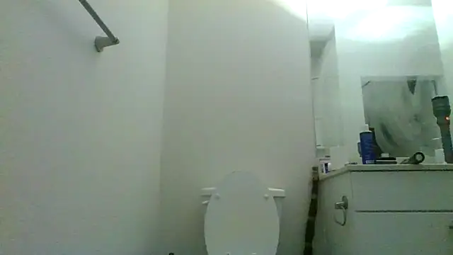 Snapshot of Clearlytothepoint420 chatting on January 16, 4:38 am Clearlytothepoint420 online show from January 16, 4:38 am