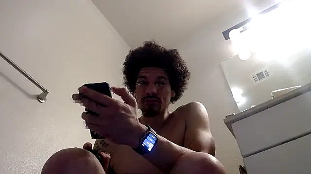 Snapshot of Clearlytothepoint420 chatting on January 23, 10:01 am Clearlytothepoint420 online show from January 23, 10:01 am