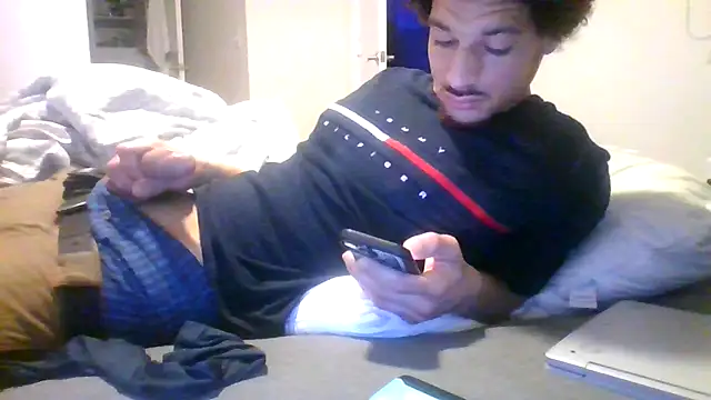 Snapshot of Clearlytothepoint420 chatting on February 18, 11:30 pm Clearlytothepoint420 online show from February 18, 11:30 pm