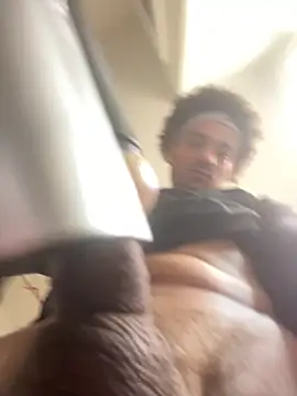 Snapshot of Clearlytothepoint420 chatting on March 11, 1:01 pm Clearlytothepoint420 online show from March 11, 1:01 pm