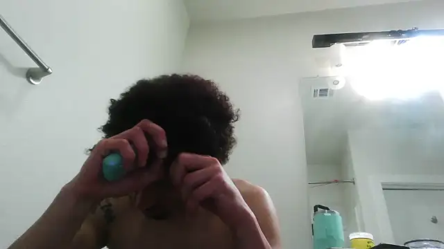 Snapshot of Clearlytothepoint420 chatting on March 16, 11:05 am Clearlytothepoint420 online show from March 16, 11:05 am