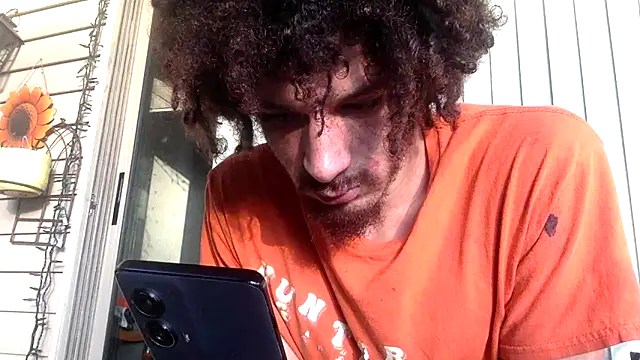 Snapshot of Clearlytothepoint420 chatting on October 19, 1:01 pm Clearlytothepoint420 online show from October 19, 1:01 pm