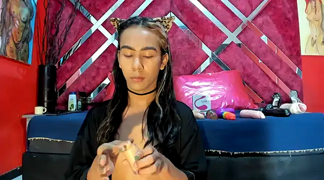 Snapshot of Scarlett_Hot5 chatting on February 11, 5:18 pm Scarlett Hot5 online show from February 11, 5:18 pm