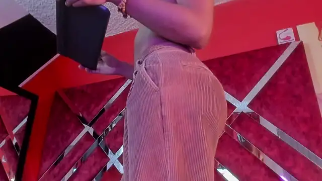 Snapshot of Scarlett_Hot5 chatting on September 23, 8:34 pm Scarlett Hot5 online show from September 23, 8:34 pm