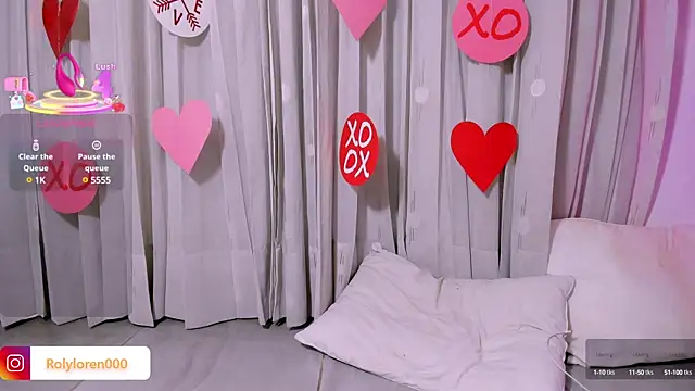 RolyLoren online show from March 21, 9:45 pm