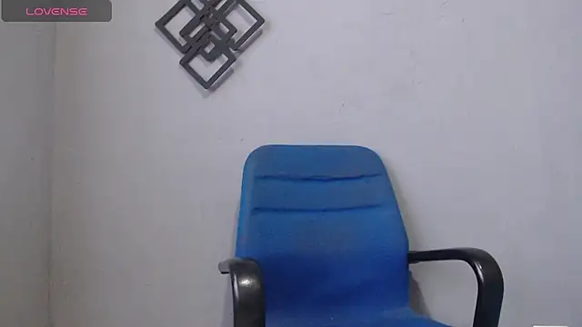 blue violette  online show from January 22, 4:44 pm