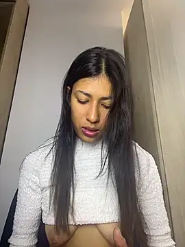 Valentinabaker online show from May 1, 2:10 pm