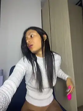 Snapshot of Valentinabaker chatting on May 10, 10:20 am Valentinabaker online show from May 10, 10:20 am