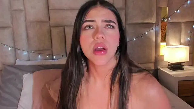 SofiScott  online show from January 22, 11:32 pm