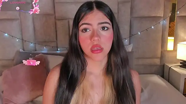 SofiScott  online show from January 27, 9:00 pm