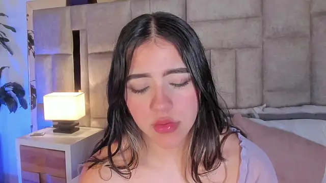 SofiScott  online show from March 13, 1:21 am