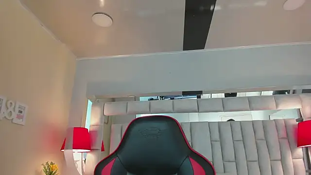 mariiahneedles online show from October 30, 3:08 am