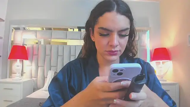 mariiahneedles online show from November 29, 10:35 pm