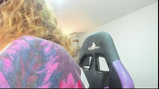 Snapshot of mariiahneedles chatting on June 14, 12:41 am mariiahneedles online show from June 14, 12:41 am