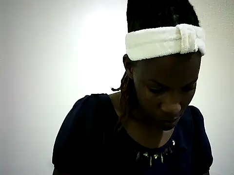 Snapshot of Pierra77 chatting on October 3, 7:05 am Pierra77 online show from October 3, 7:05 am