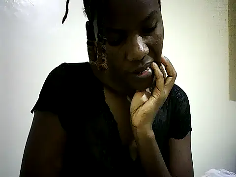 Snapshot of Pierra77 chatting on October 25, 9:39 am Pierra77 online show from October 25, 9:39 am